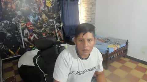 Snapshot of maiker_lozano_ chatting on October 25, 9:48 pm maiker lozano online show from October 25, 9:48 pm