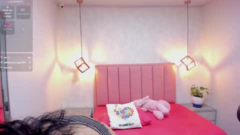  M A I L Y  online show from February 26, 3:54 pm