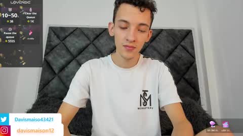 Maison Davis online show from January 22, 10:37 pm