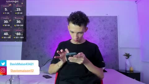 Maison Davis online show from February 25, 12:03 am