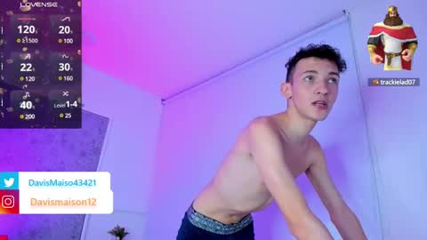 Maison Davis online show from March 4, 11:32 pm