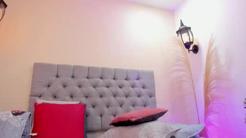 maite_smith69 online show from March 7, 2:50 pm