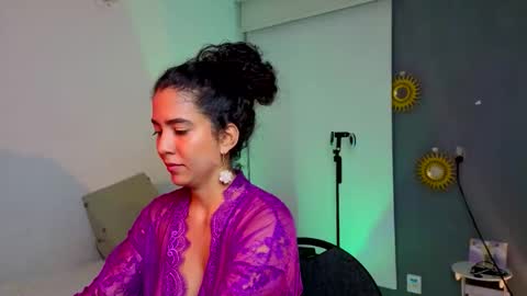   Lauu online show from February 16, 11:36 pm