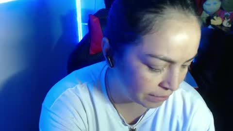 Snapshot of maitte_22 chatting on January 16, 1:48 am Hello friends Im on another account    online show from January 16, 1:48 am