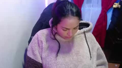 Snapshot of maitte_22 chatting on February 20, 1:36 am Hello friends Im on another account    online show from February 20, 1:36 am