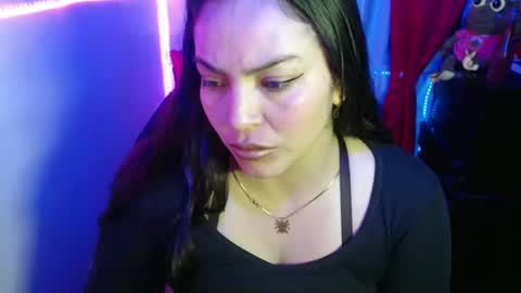 Snapshot of maitte_22 chatting on February 1, 12:29 am Hello friends Im on another account    online show from February 1, 12:29 am