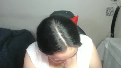 Snapshot of maitte_22 chatting on October 28, 2:12 am Hello friends Im on another account    online show from October 28, 2:12 am