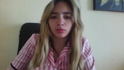 majo_gomezz online show from January 10, 7:19 pm