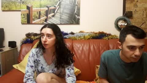 Snapshot of make_me_feel chatting on December 14, 3:58 pm Lena Ian online show from December 14, 3:58 pm
