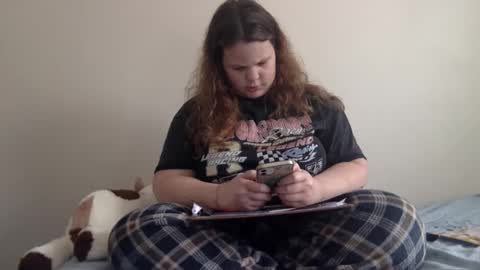 makemesquirt06 online show from October 24, 6:08 pm