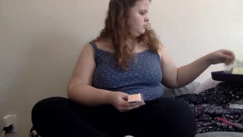 makemesquirt06 online show from September 24, 10:05 pm