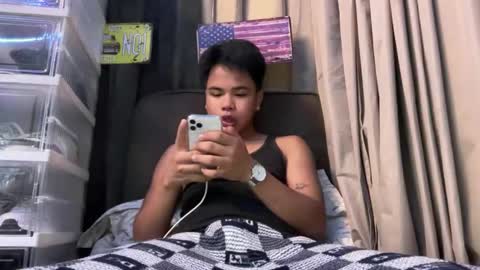 makeyoumineee online show from April 13, 11:14 am