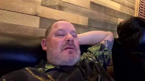 makeyousquirt1969 online show from February 16, 6:00 am