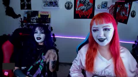 ...  ... online show from October 3, 11:29 am