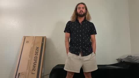 Mack  Makingmoans Twitter online show from November 11, 4:31 pm