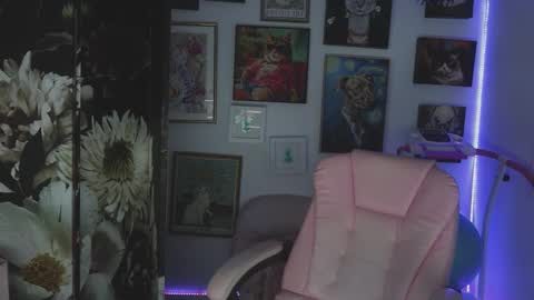 MakiyahBelle online show from March 7, 10:48 am