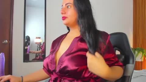 M A L A K online show from April 19, 1:50 am