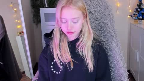 Malena online show from December 28, 1:28 pm