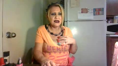 malinda702 online show from April 18, 3:19 am