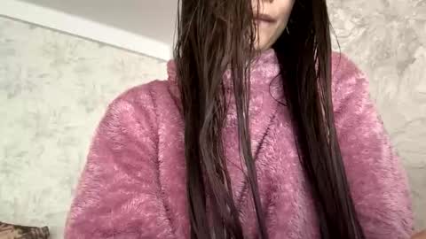Snapshot of malinka_sweet19 chatting on September 16, 6:27 am malinka_sweet19 online show from September 16, 6:27 am