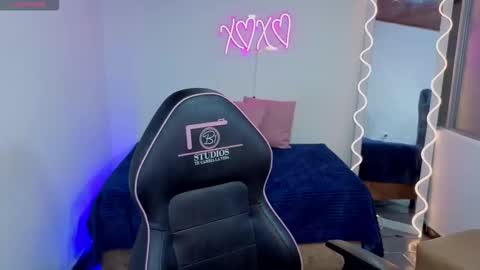 Malory  online show from October 13, 7:05 pm