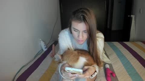 instagram  nueela   online show from December 2, 11:35 pm