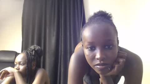 Snapshot of mamaapussy chatting on February 20, 9:42 pm mamaa online show from February 20, 9:42 pm