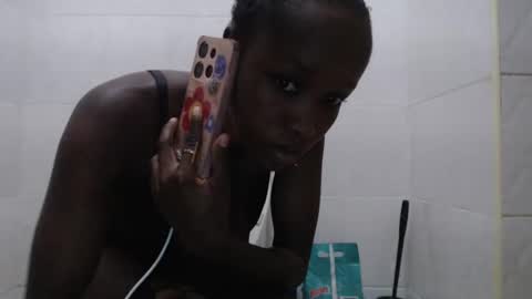 Snapshot of mamaapussy chatting on February 21, 4:05 pm mamaa online show from February 21, 4:05 pm