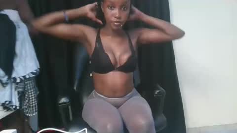 Snapshot of mamaapussy chatting on March 12, 4:24 pm mamaa online show from March 12, 4:24 pm