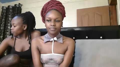 Snapshot of mamaapussy chatting on September 15, 5:36 pm mamaa online show from September 15, 5:36 pm