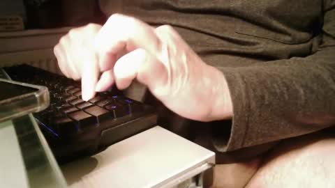 TS online show from February 9, 6:06 am