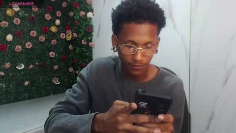 man_sant11 online show from April 18, 3:03 pm