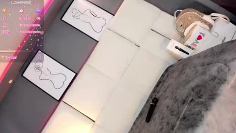 manellyksparklee online show from September 22, 3:38 pm