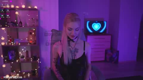 Amelie online show from February 10, 7:07 pm