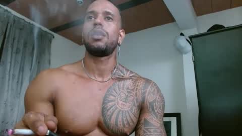 Manolo online show from October 5, 8:05 pm