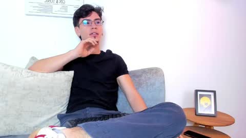 manu online show from March 18, 12:33 pm