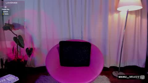 manu  velezz   Help me to get to 100 thumbs ups Tip 25tks  Rate me  online show from January 12, 7:59 am