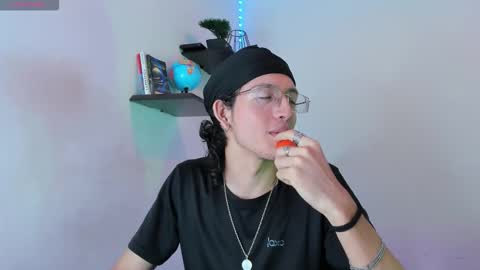 Manuel online show from October 25, 4:46 am