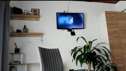 manucute 23  online show from April 5, 4:48 pm