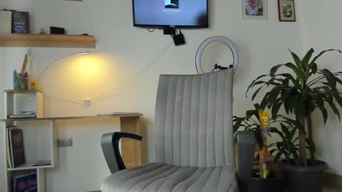 manucute 23  online show from January 13, 4:59 pm