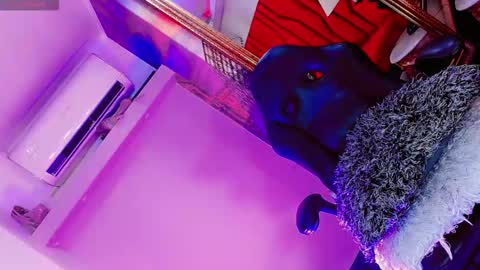 Manuela Kingsley online show from December 19, 11:49 am