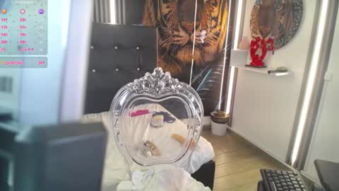 Manuela  online show from October 17, 6:17 am