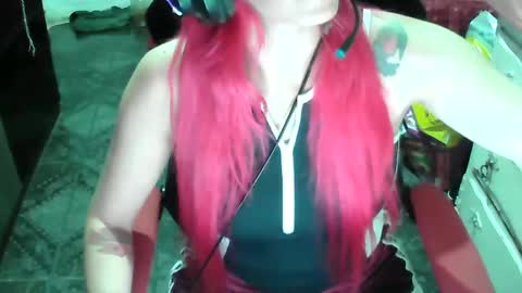 Manu Escarlate online show from February 13, 4:43 am