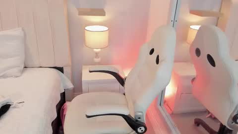 Manya online show from October 23, 9:48 pm