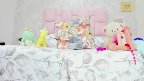 mara_summerr online show from June 6, 6:14 pm