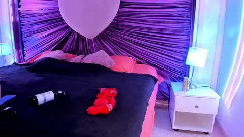 maralinette22 online show from October 9, 11:37 am