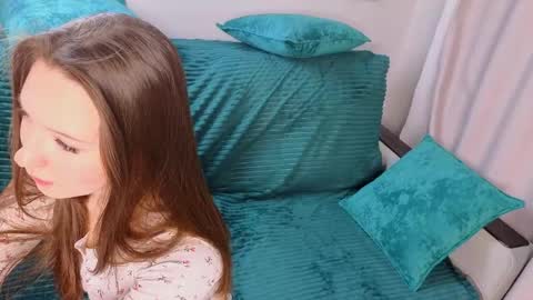 Mary online show from April 16, 7:36 pm