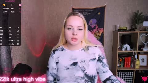 Sara online show from February 1, 1:30 pm