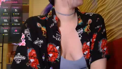 marci_n online show from October 2, 9:46 pm