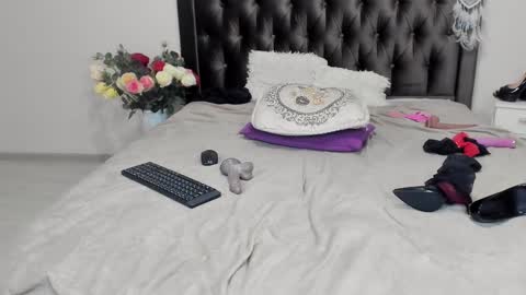 Snapshot of marciacolins chatting on February 19, 1:29 am Marcia online show from February 19, 1:29 am